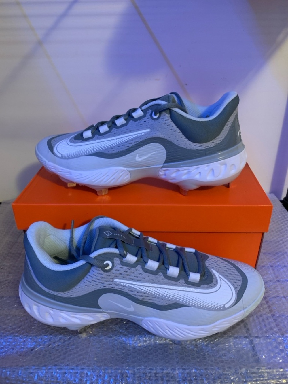 Nike Alpha Huarache Elite 4 Low Wolf Grey White DJ6521-012